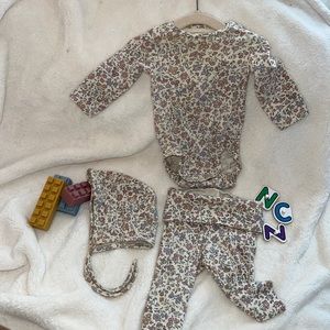 3 piece tiny floral baby set. Onesie, pants and bonnet